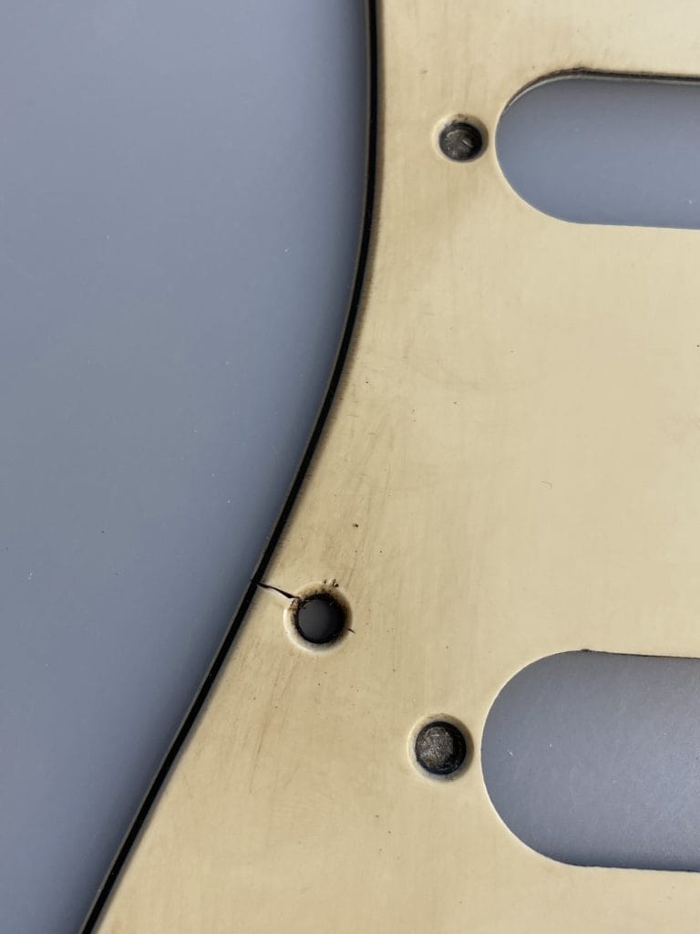 Relic Stratocaster Cream 3-ply Pickguard, 8 holes