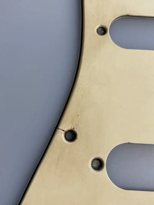 Relic Stratocaster Cream 3-ply Pickguard, 8 holes