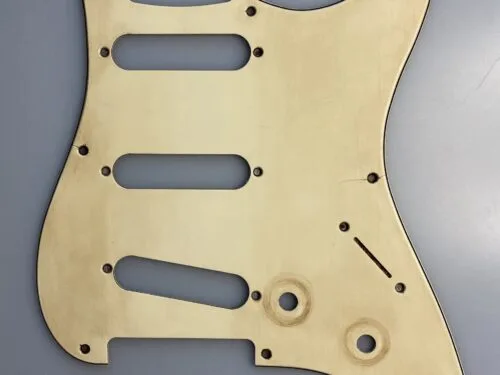 Relic Stratocaster Cream 3-ply Pickguard, 8 holes - Image 4