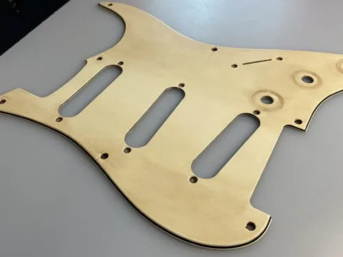 Relic Stratocaster Cream 3-ply Pickguard, 8 holes - Image 2