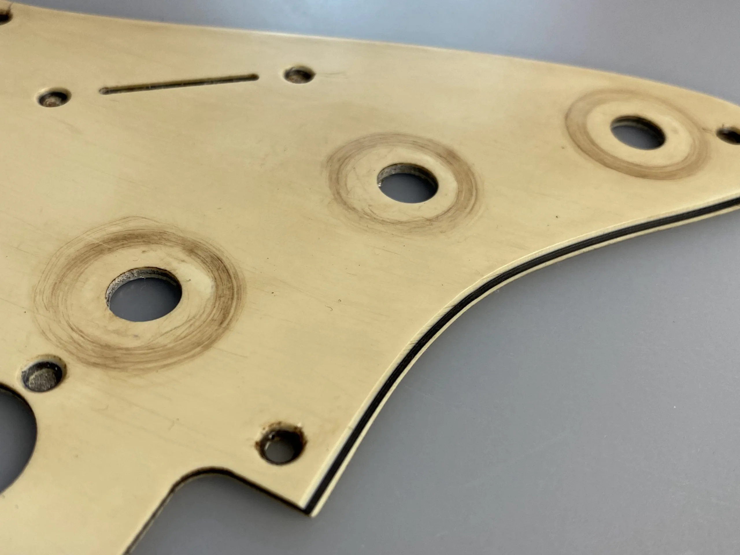 Relic Stratocaster Cream 3-ply Pickguard, 8 holes - Image 7